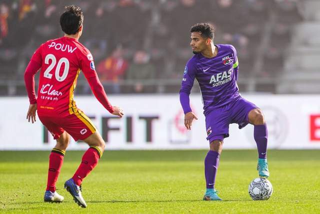 周琦6投6中砍12分5板 他仍是中国男篮最稳的点