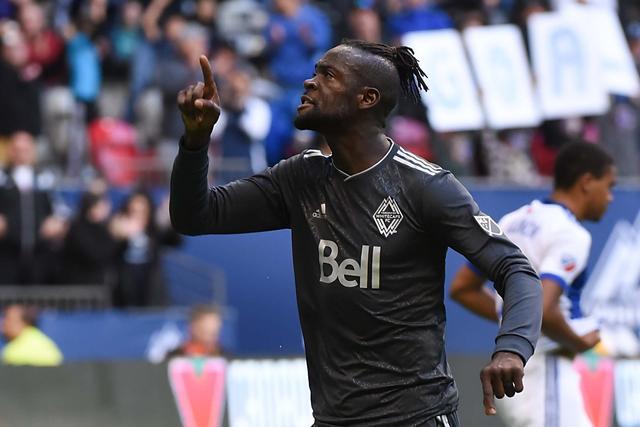 米德尔顿接受左右脚踝手术 季后赛带伤出战